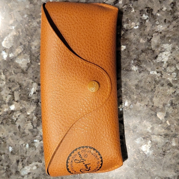 Ray Ban Sun Glasess - Picture 3 of 3